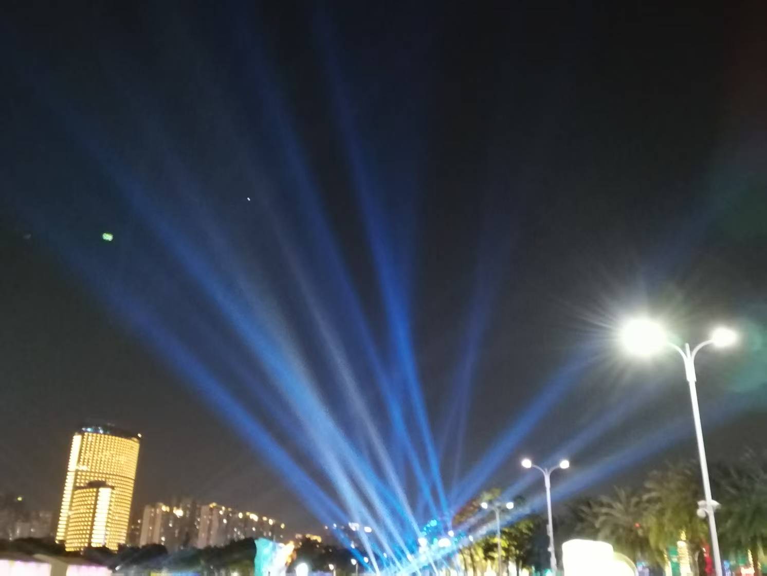 灯光柱1.jpg